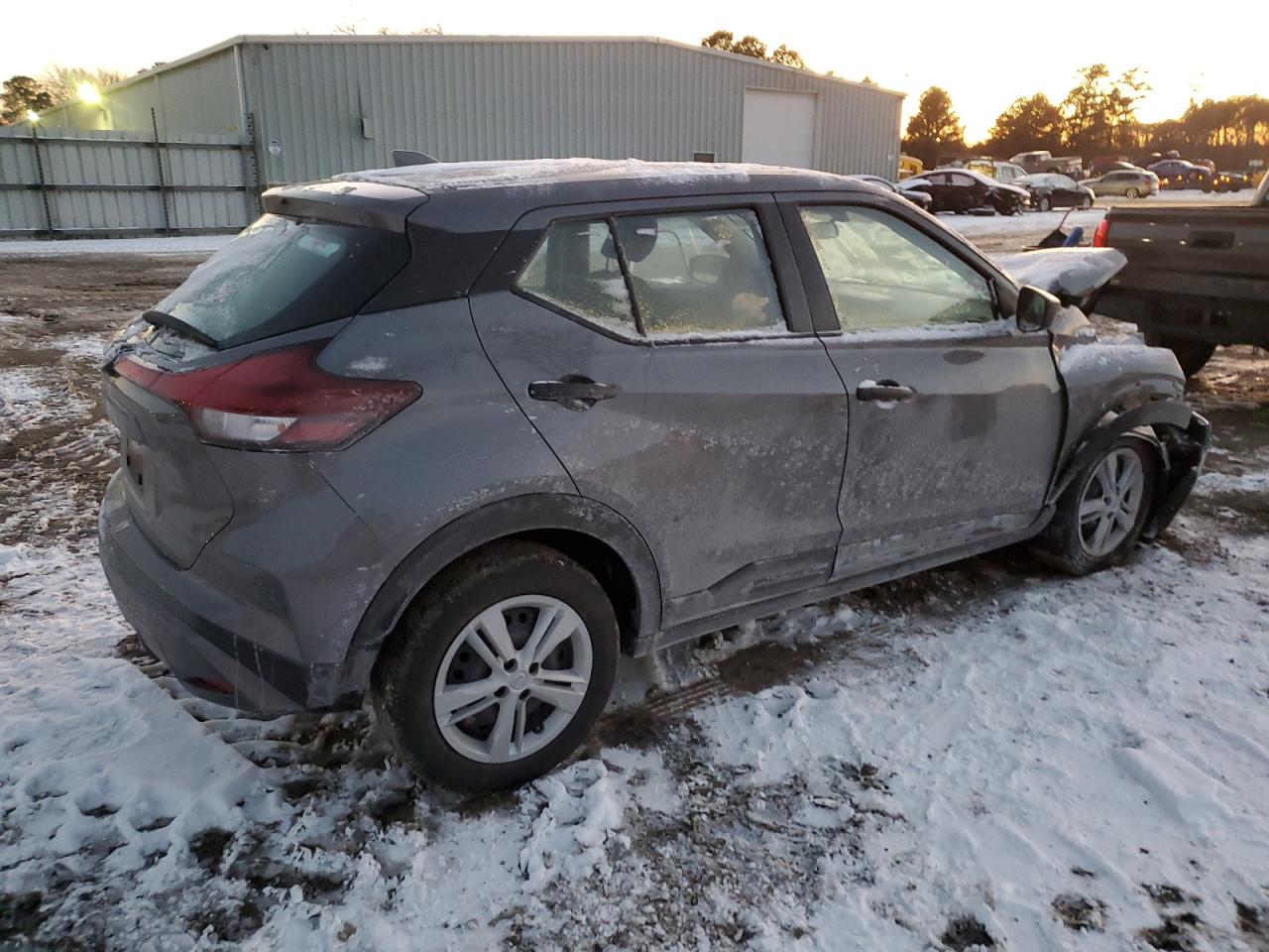2024 Nissan Kicks - Image 3