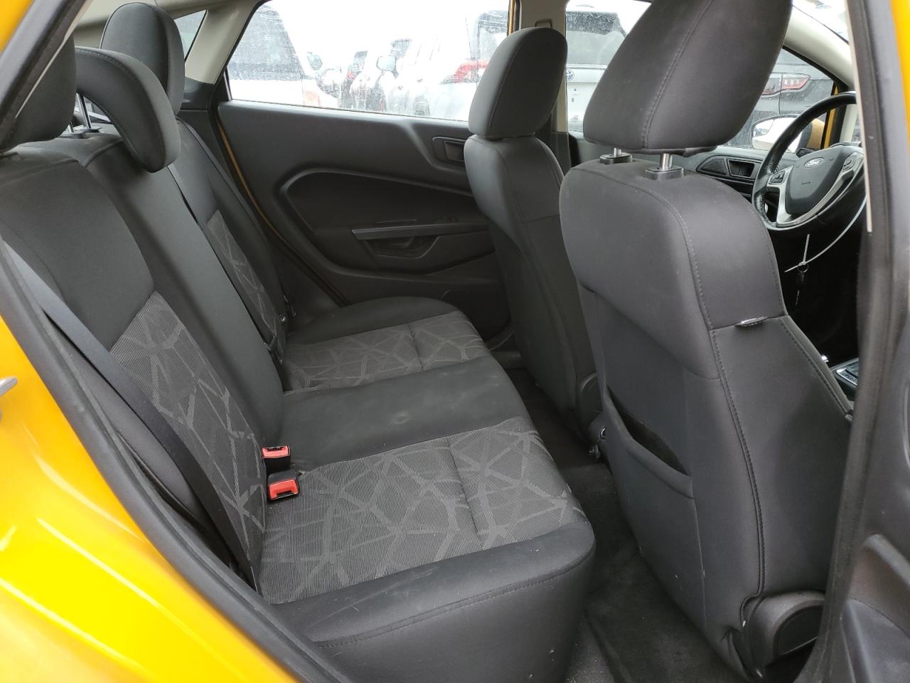 2011 Ford Fiesta - Image 10
