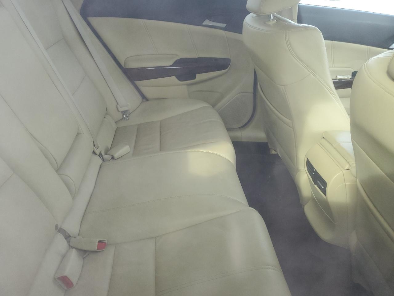 2010 Honda Accord - Image 10