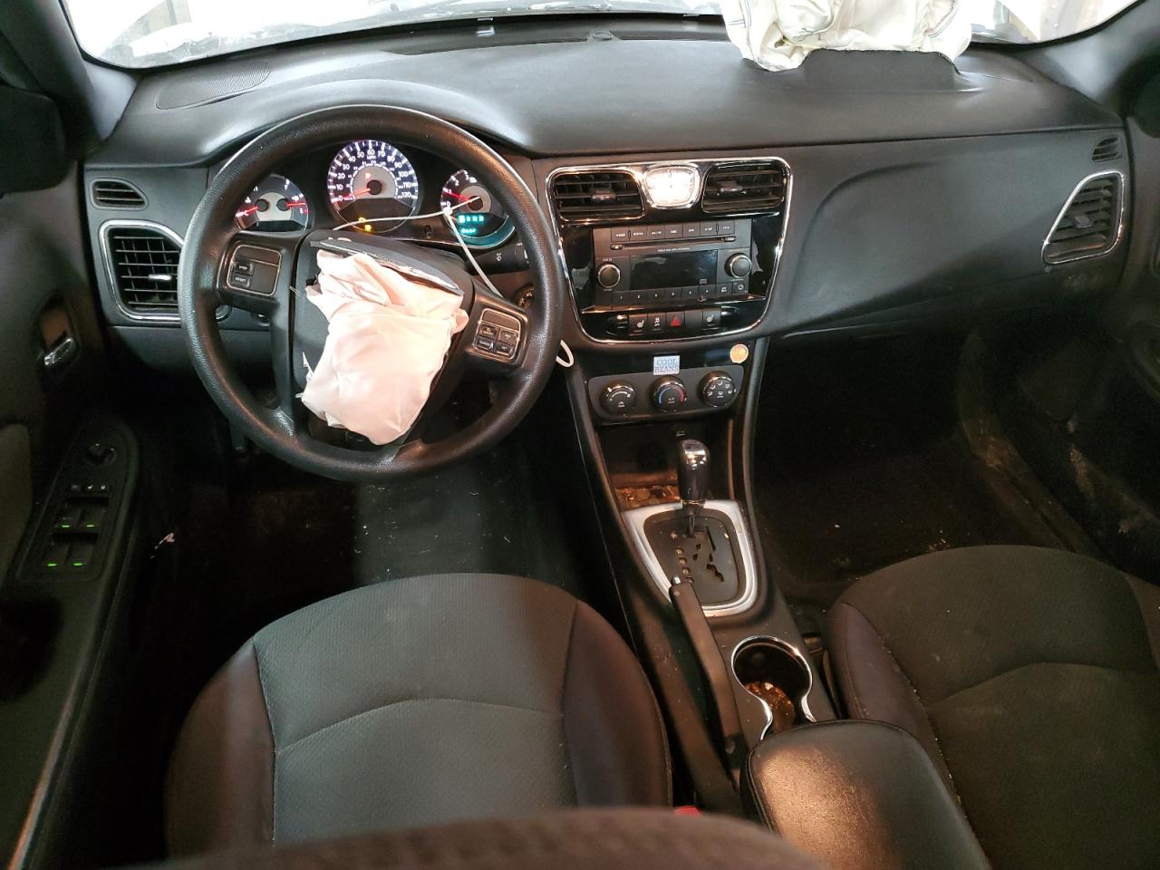 2012 Chrysler 200 - Image 8
