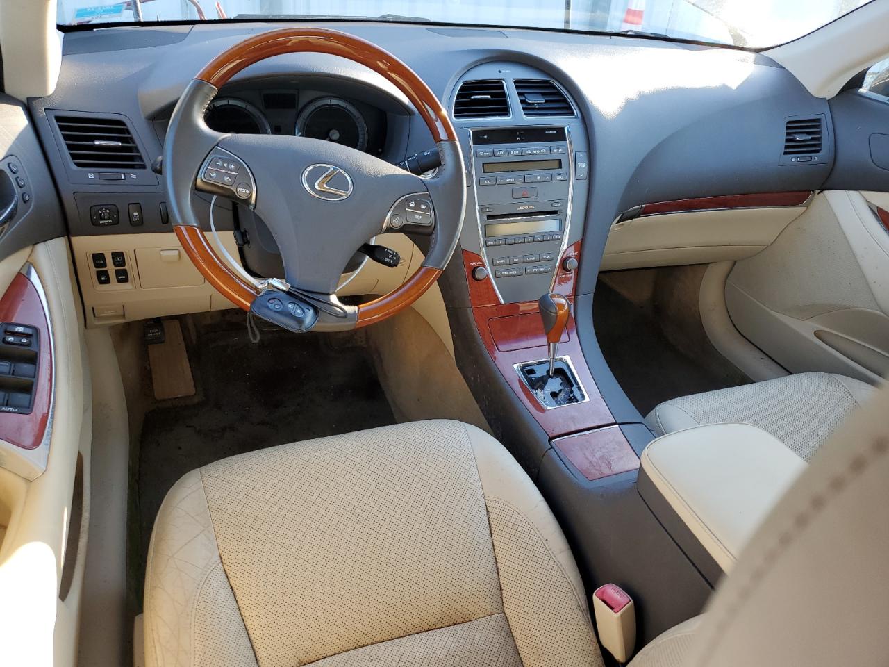 2010 Lexus ES - Image 8