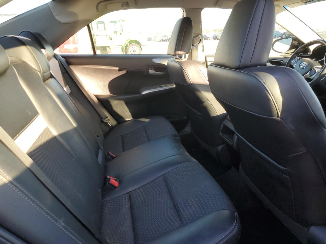 2013 Toyota Camry - Image 10