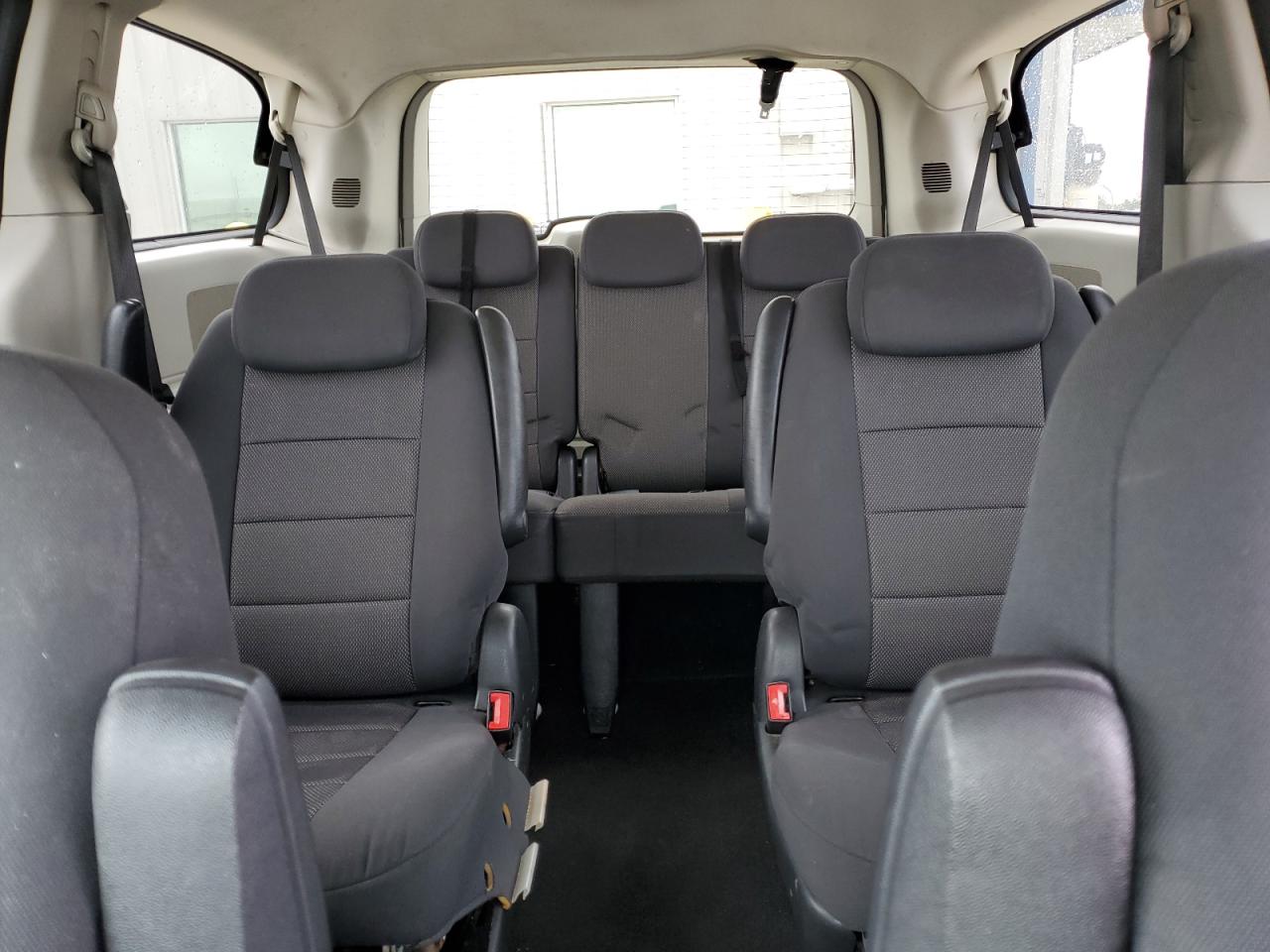 2008 Dodge Caravan - Image 10