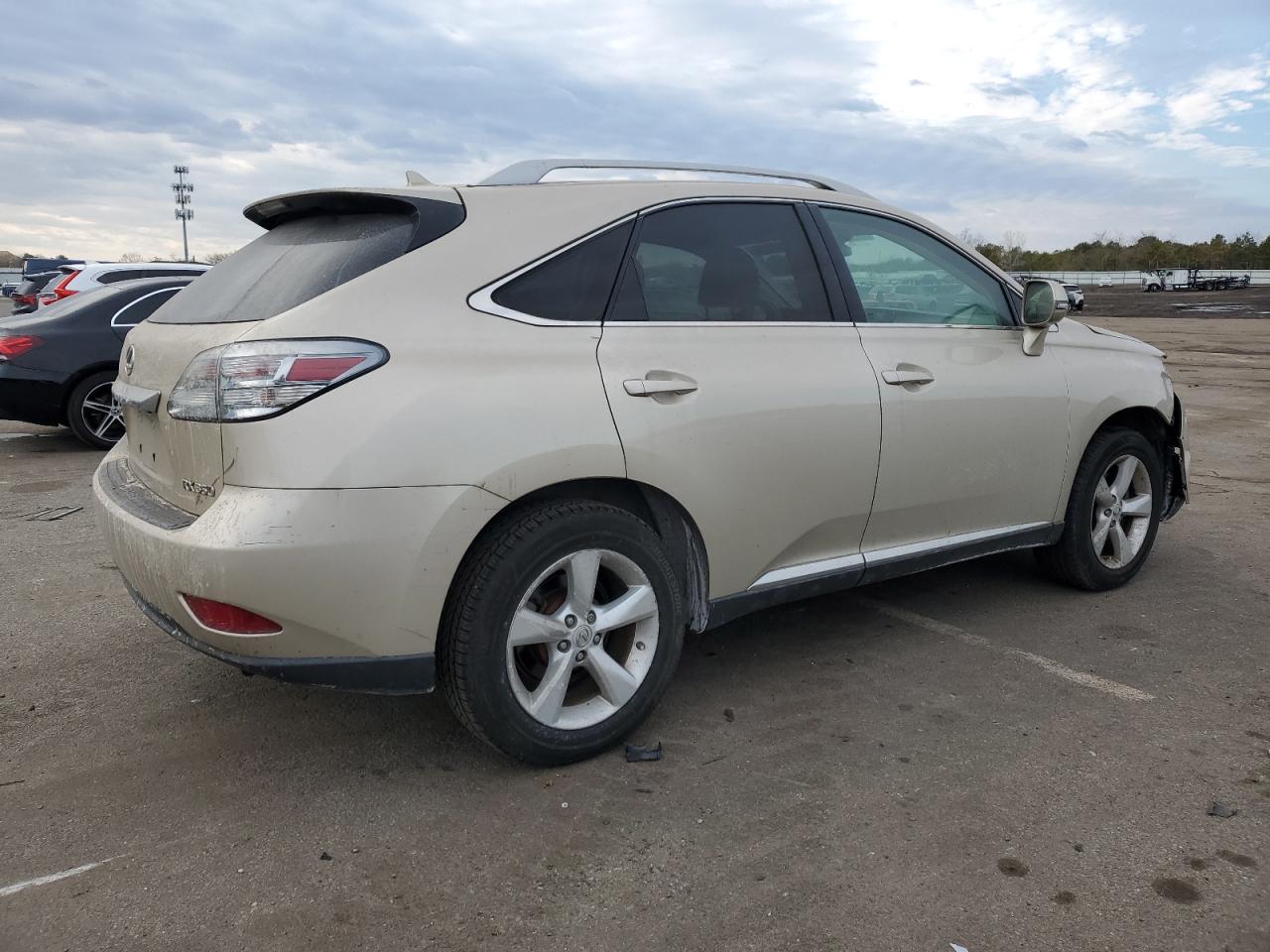 2011 Lexus RX - Image 3
