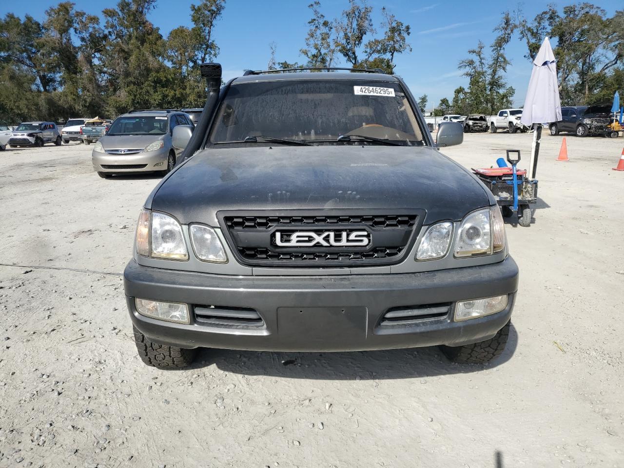 2002 Lexus LX - Image 5