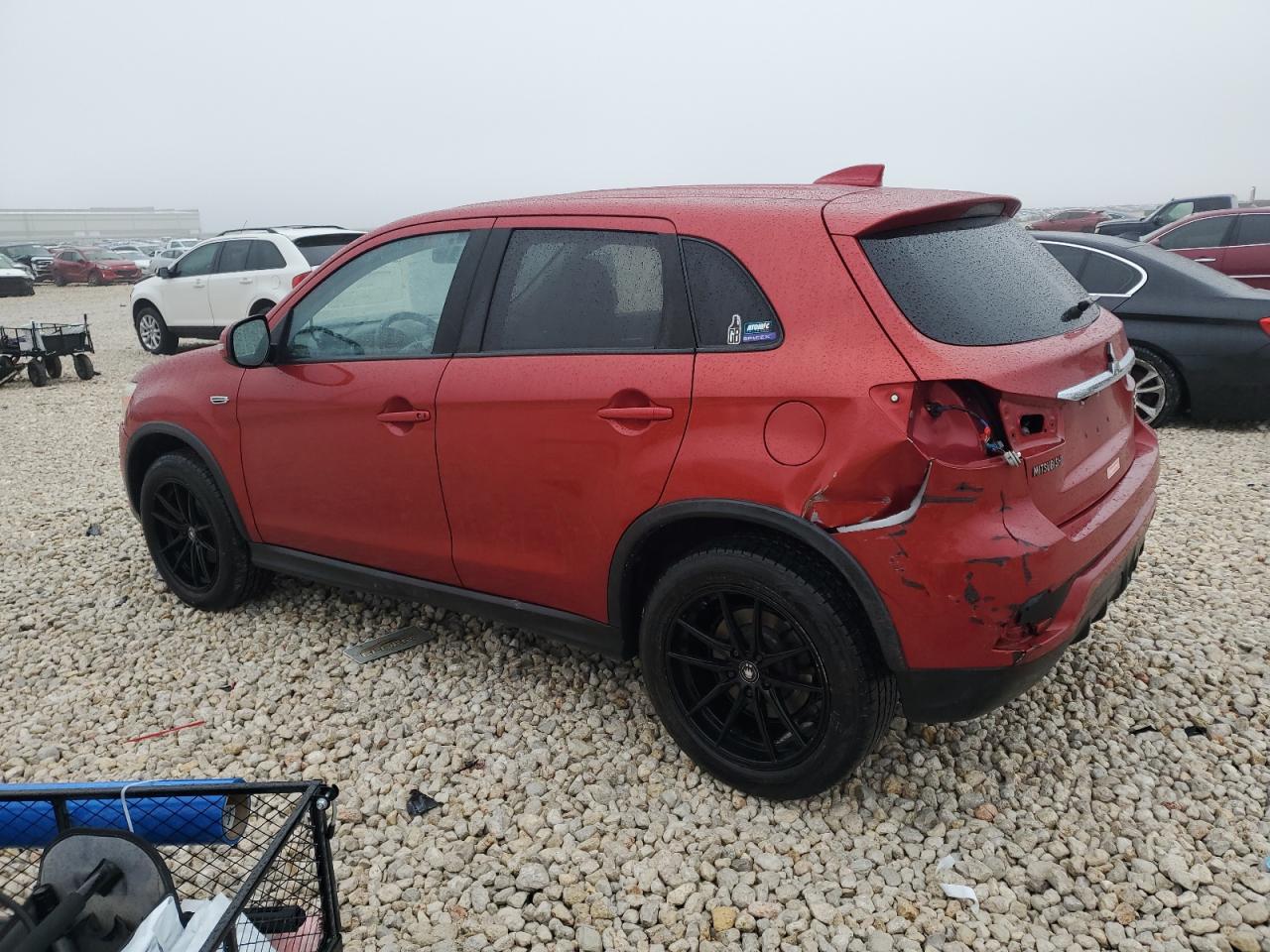 2019 Mitsubishi Outlander - Image 2