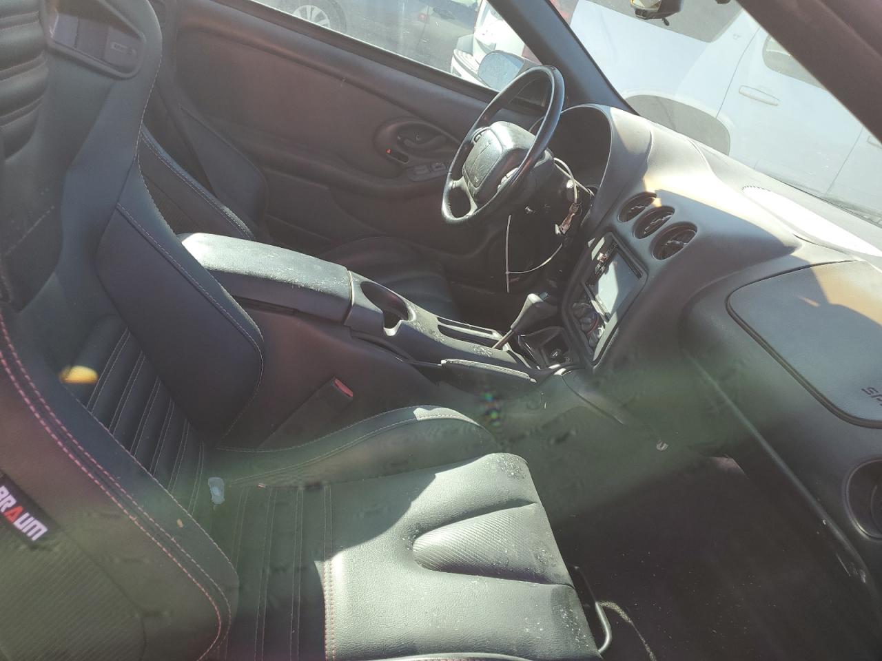 2000 Pontiac Firebird - Image 10