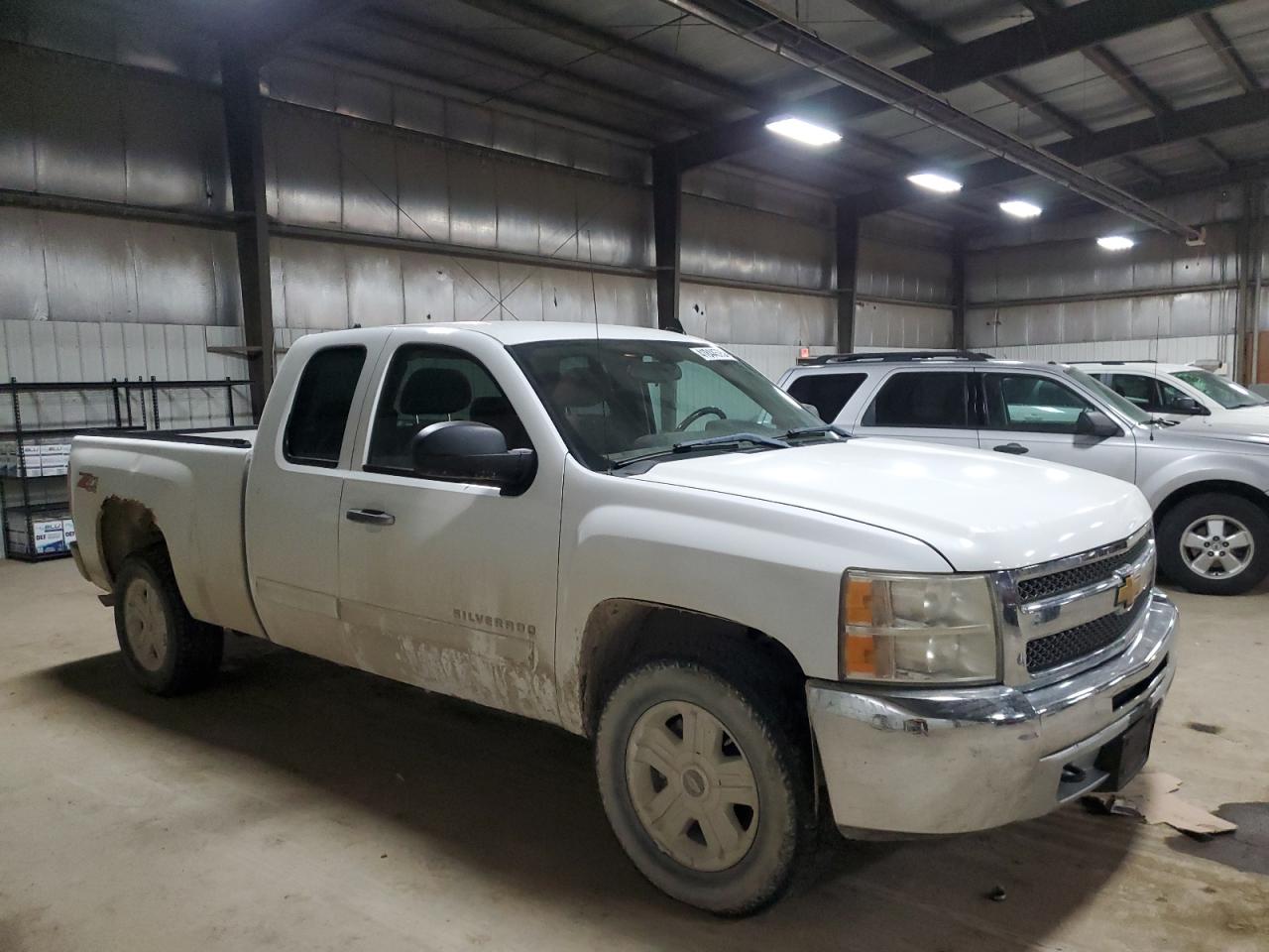 2013 Chevrolet Silverado - Image 4