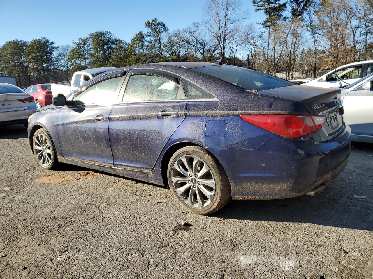 2012 Hyundai Sonata - Image 2