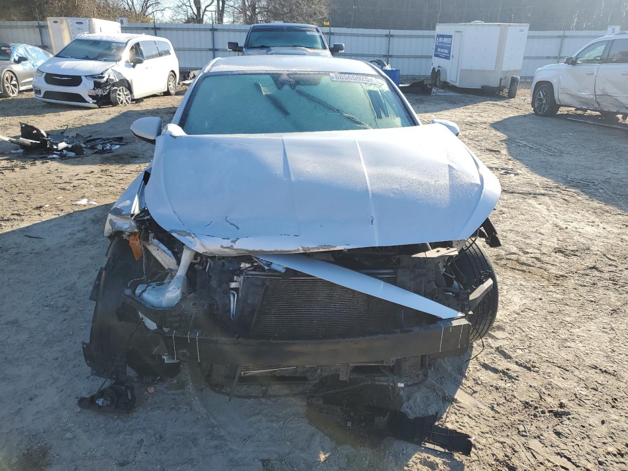 2019 Hyundai Elantra - Image 5