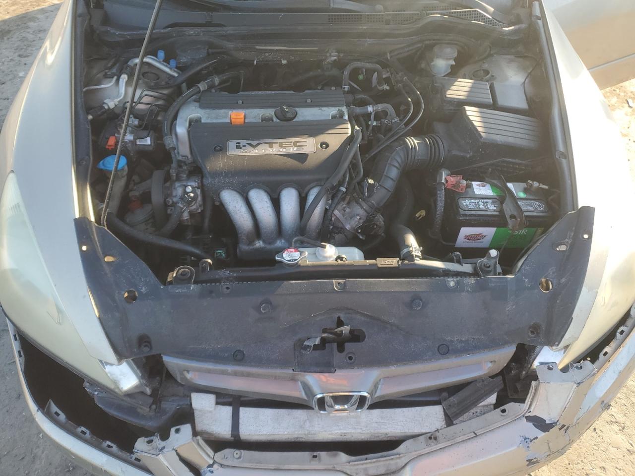 2004 Honda Accord - Image 11