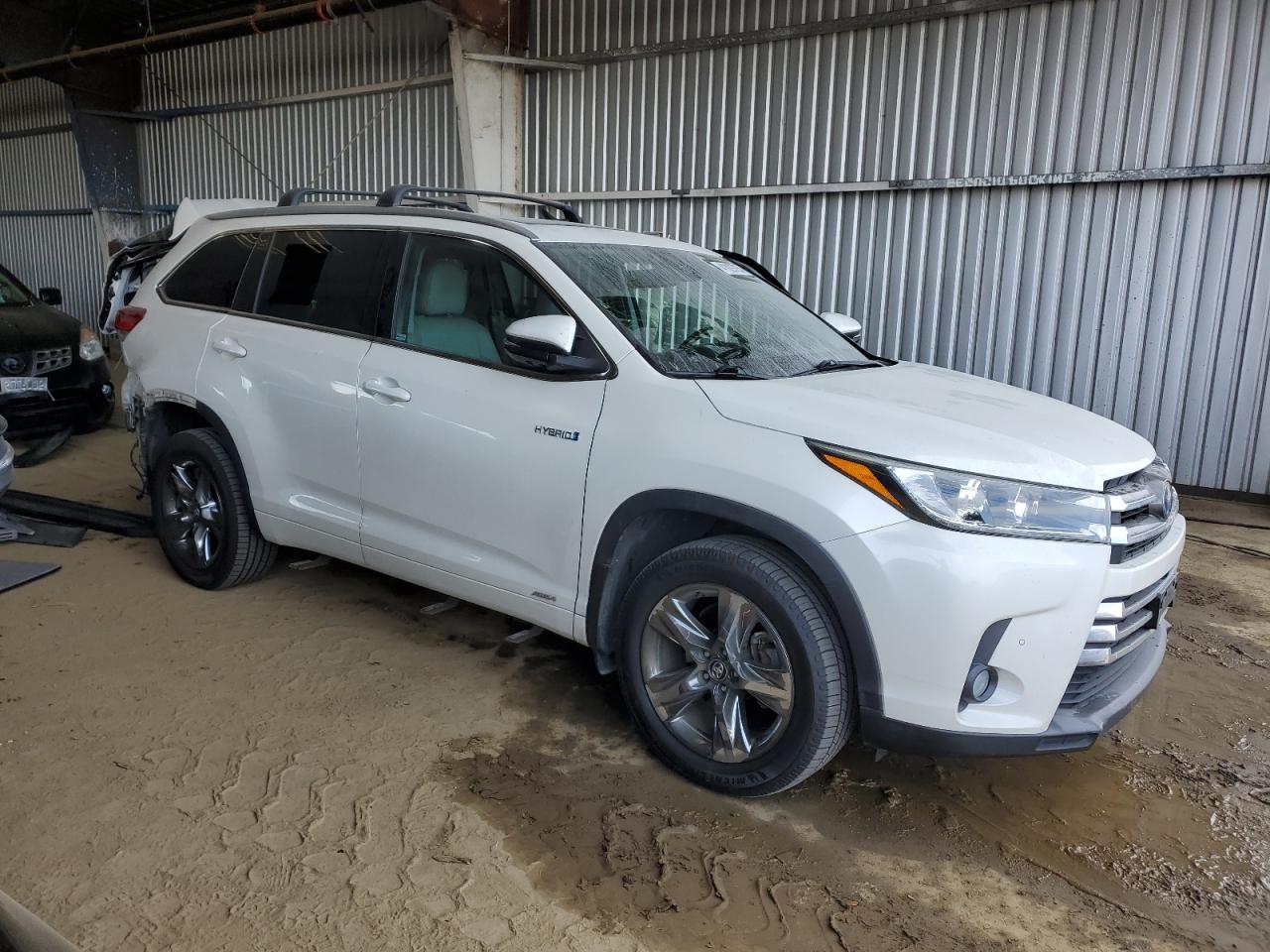 2018 Toyota Highlander - Image 4