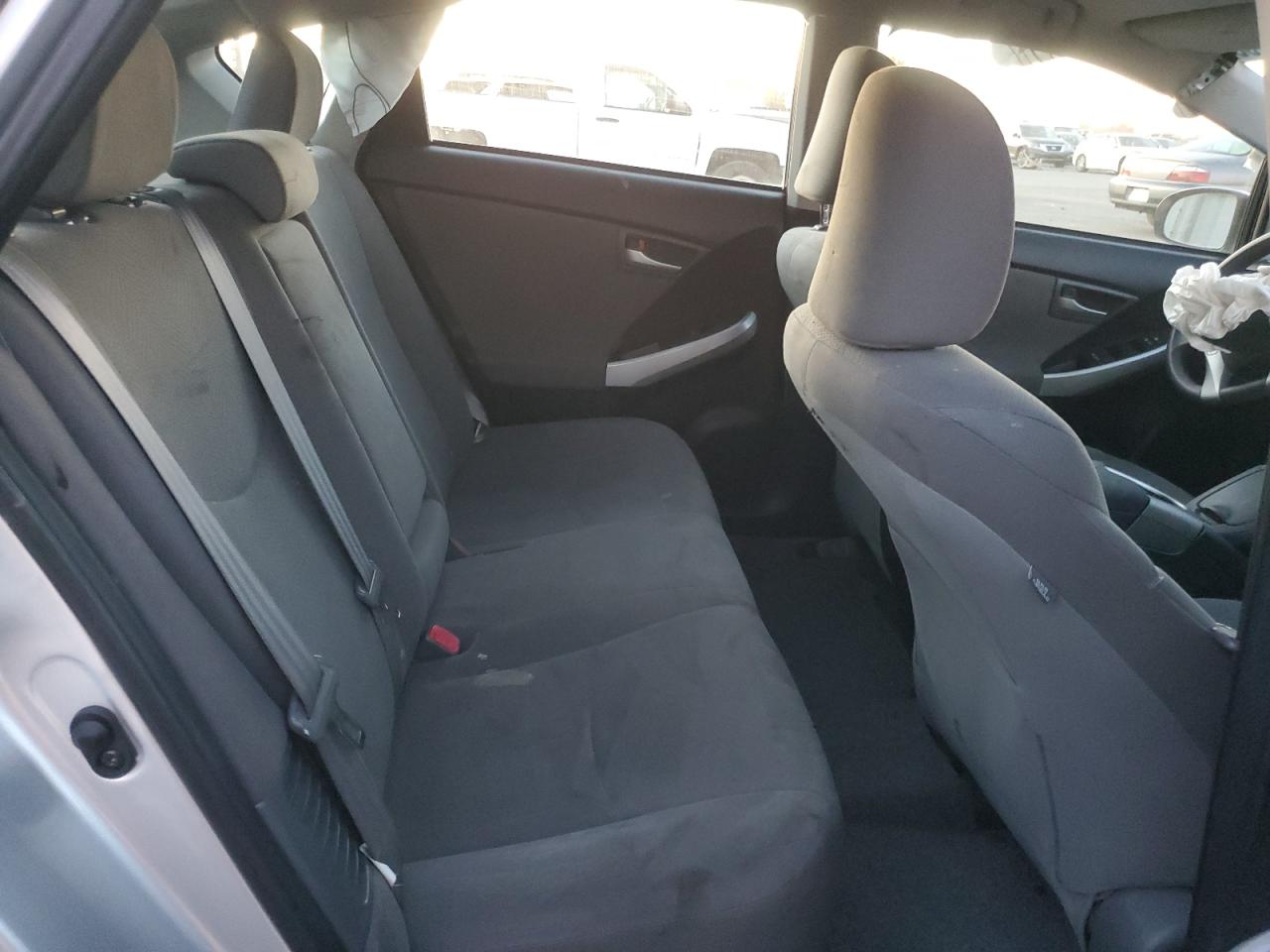 2013 Toyota Prius - Image 11