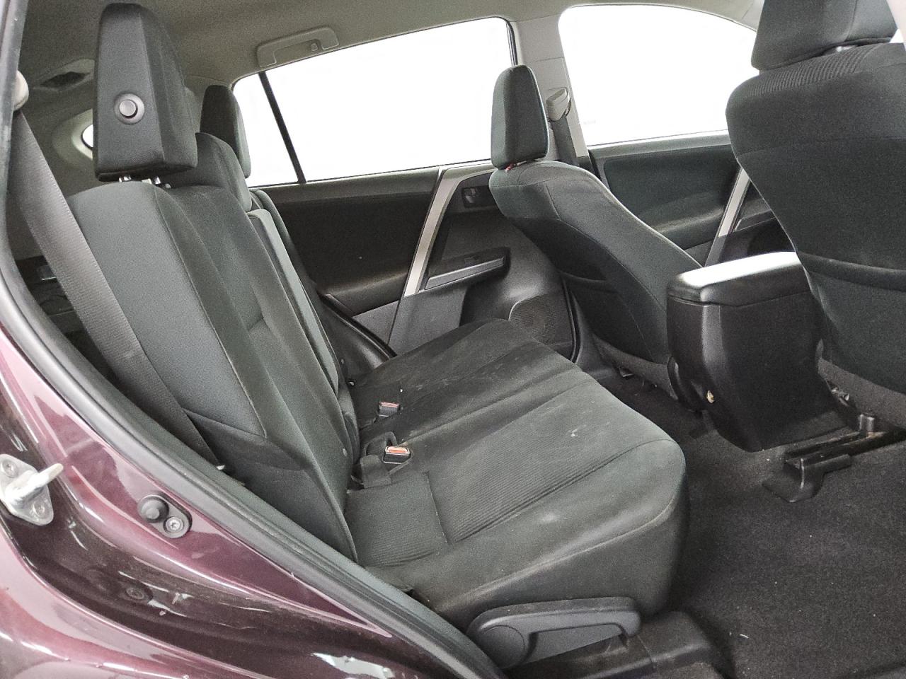 2016 Toyota RAV 4 - Image 11