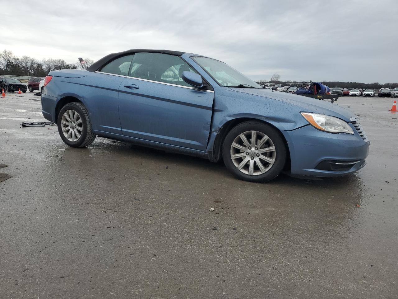 2011 Chrysler 200 - Image 4