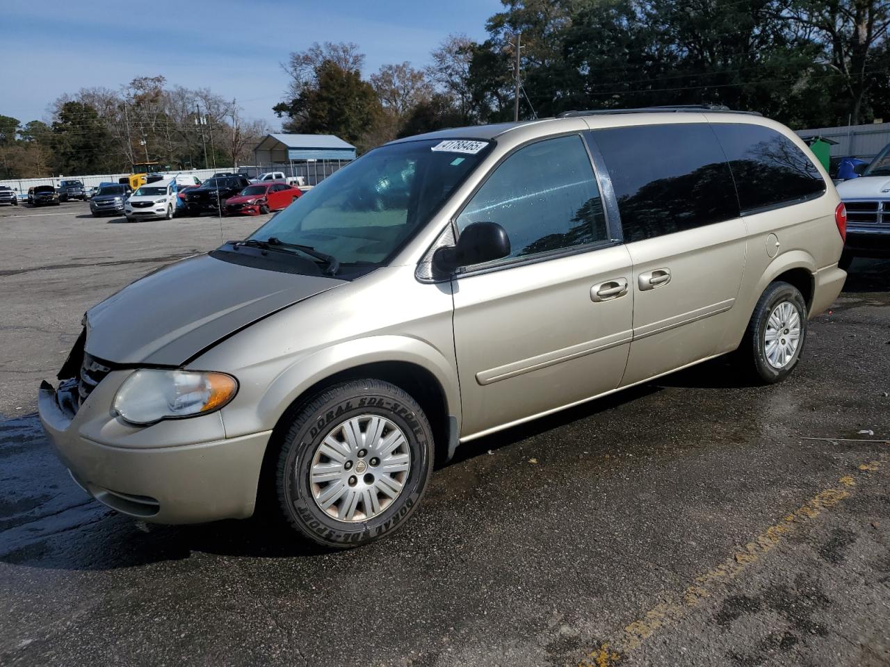 2005 Chrysler Town & Country - Image 1