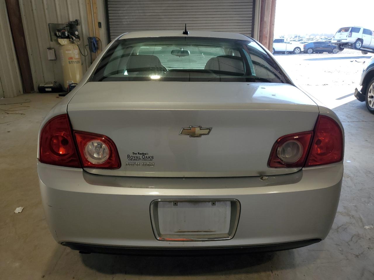 2010 Chevrolet Malibu - Image 6