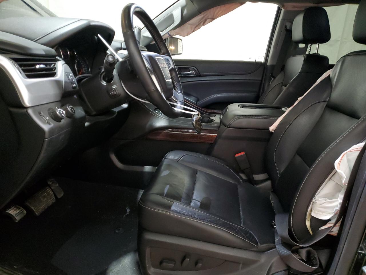 2020 GMC Yukon - Image 7