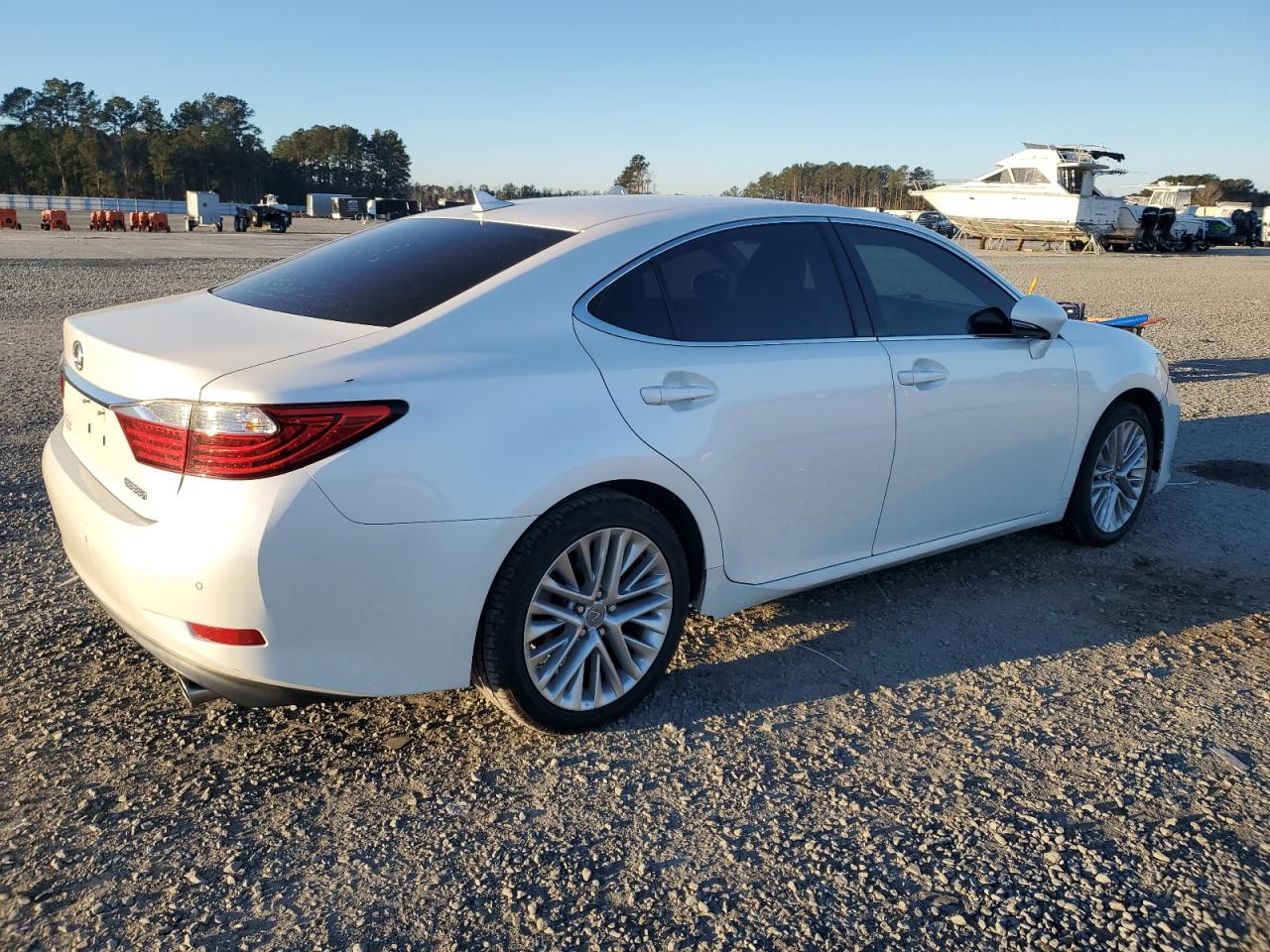 2014 Lexus ES - Image 3