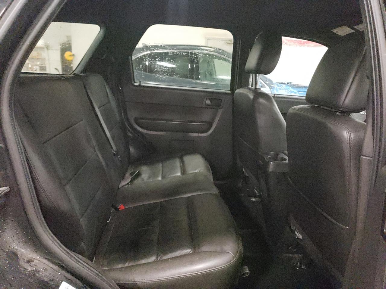 2011 Ford Escape - Image 11