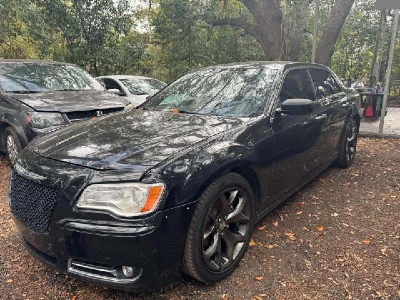 VIN 2C3CCAAG1EH286499 2014 CHRYSLER 300 no.2