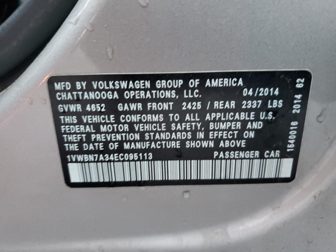 2014 Volkswagen Passat - Image 14