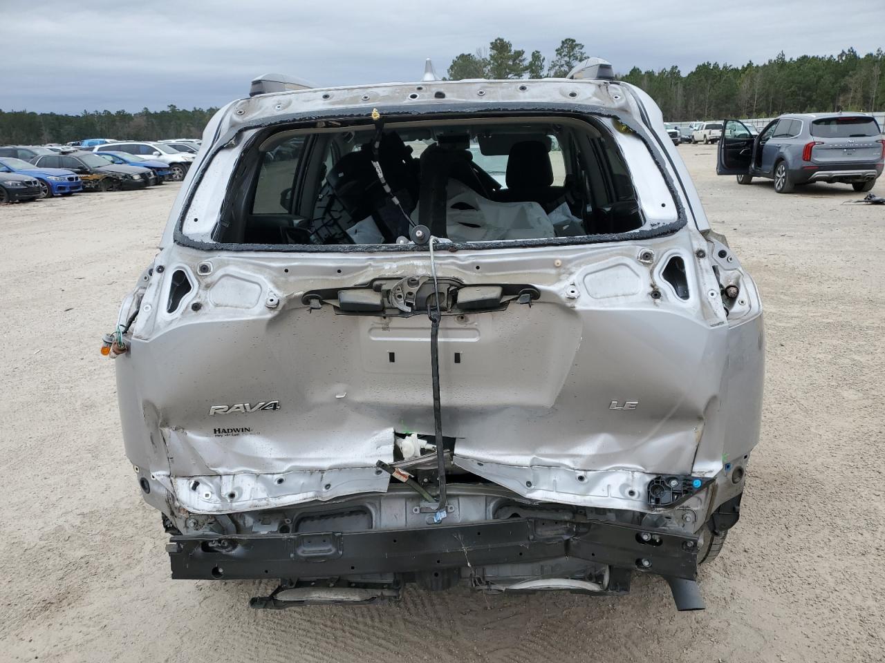 2T3ZFREV1HW381136 TOYOTA RAV4 2017