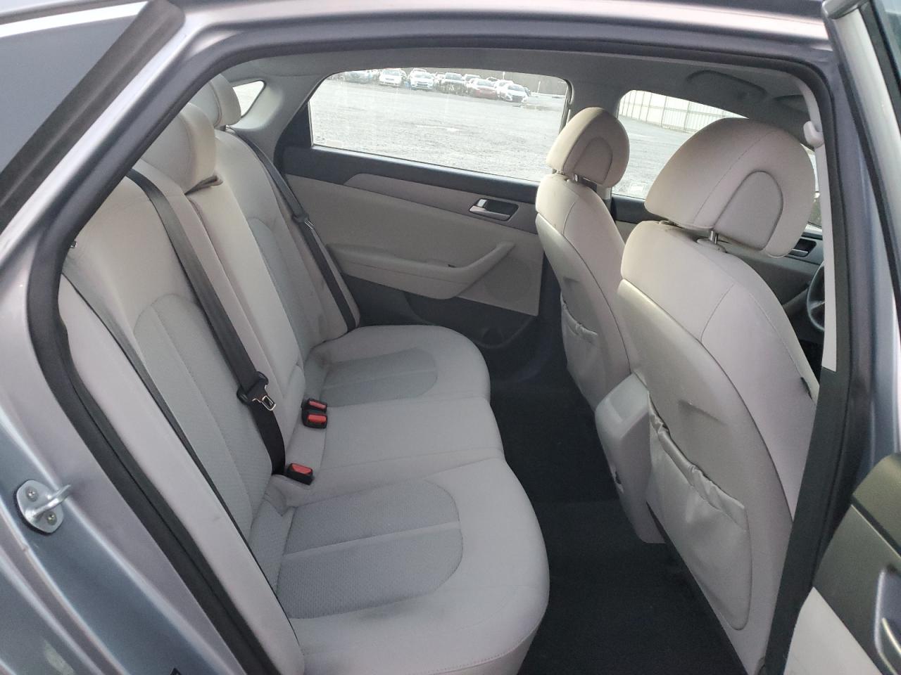 2016 Hyundai Sonata - Image 10