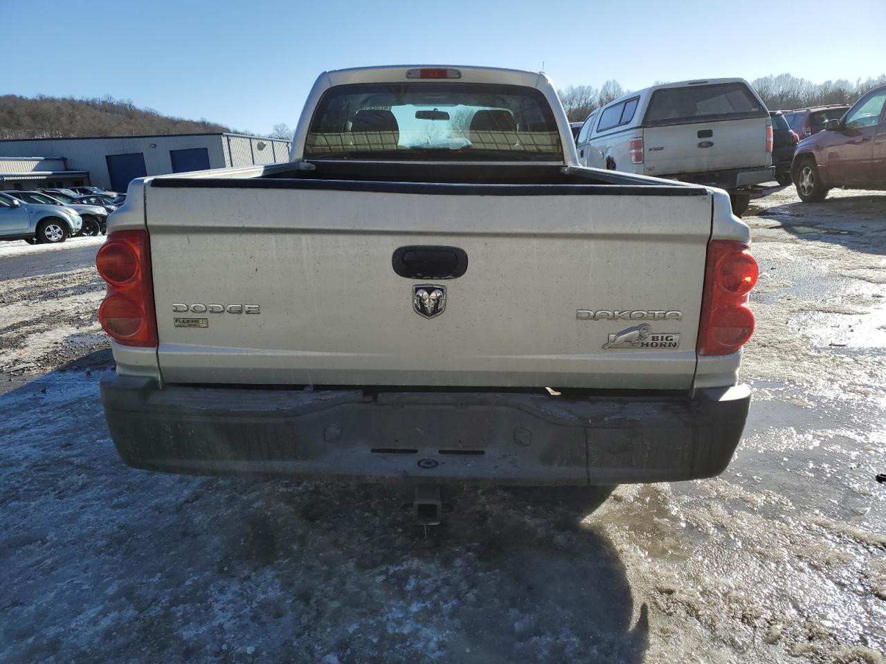 2011 Dodge Dakota - Image 6