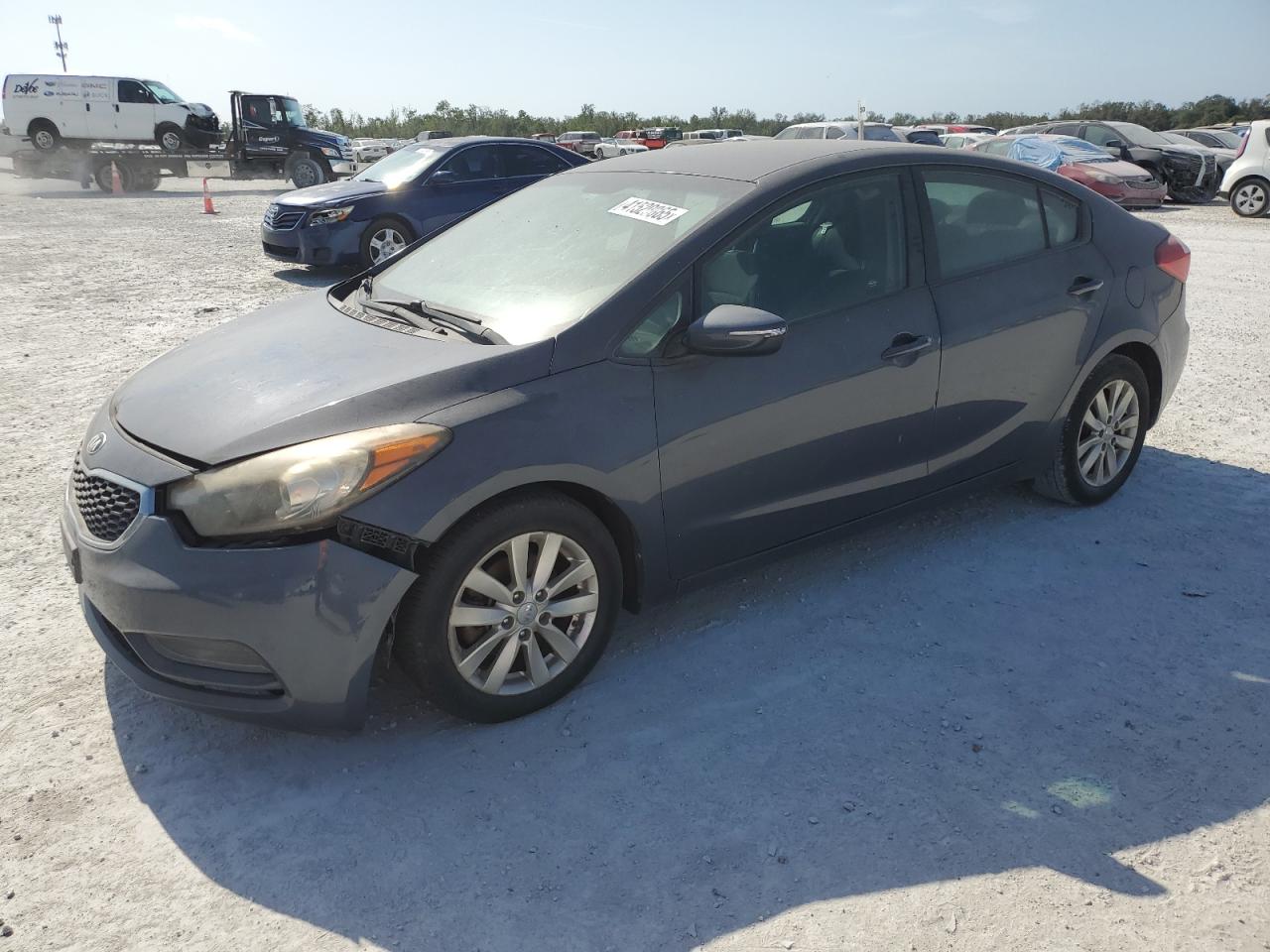 VIN KNAFX4A64F5256473 2015 KIA FORTE no.1