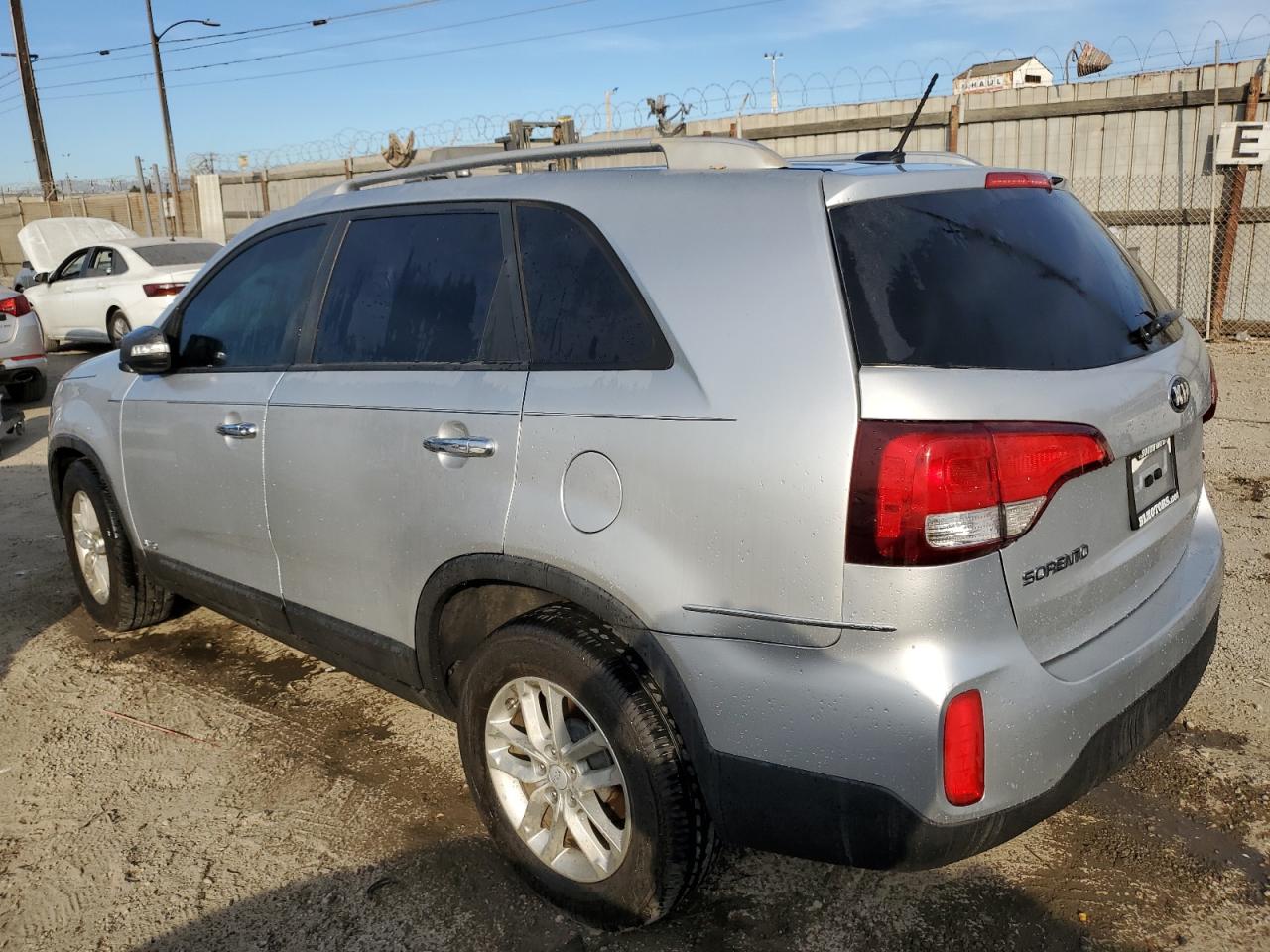 2015 Kia Sorento - Image 2
