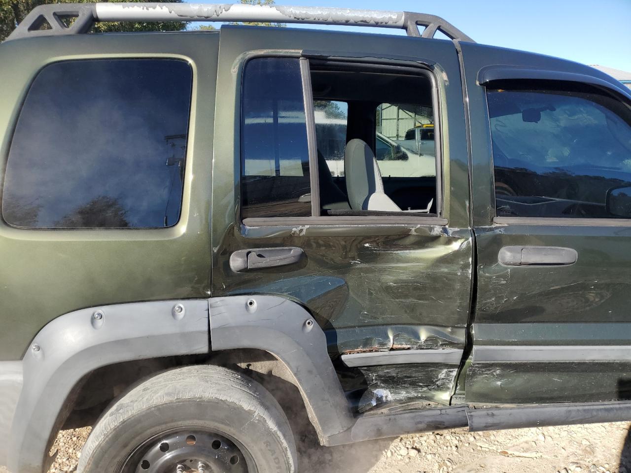 2006 Jeep Liberty (North America) - Image 10