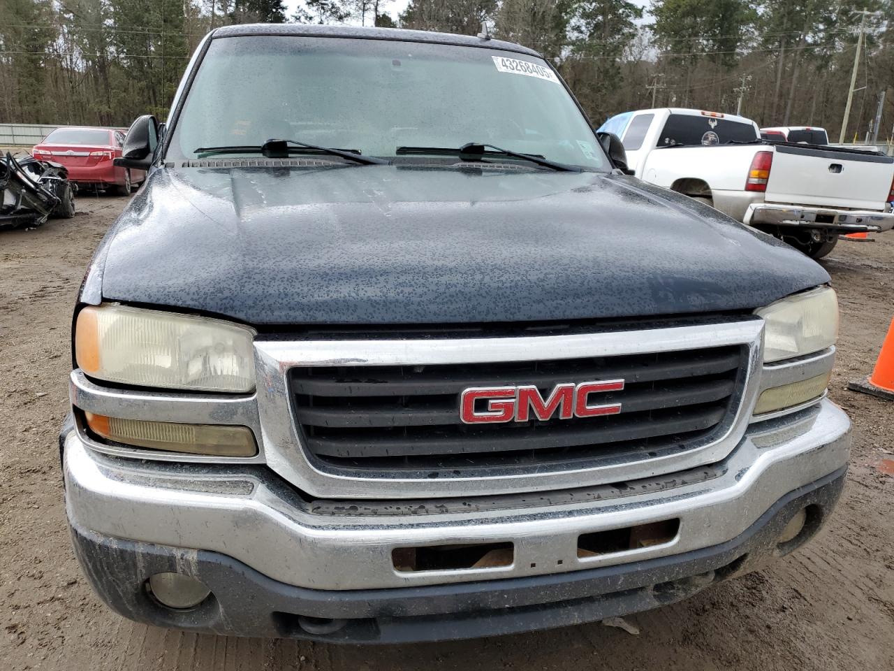 2007 GMC Sierra - Image 5