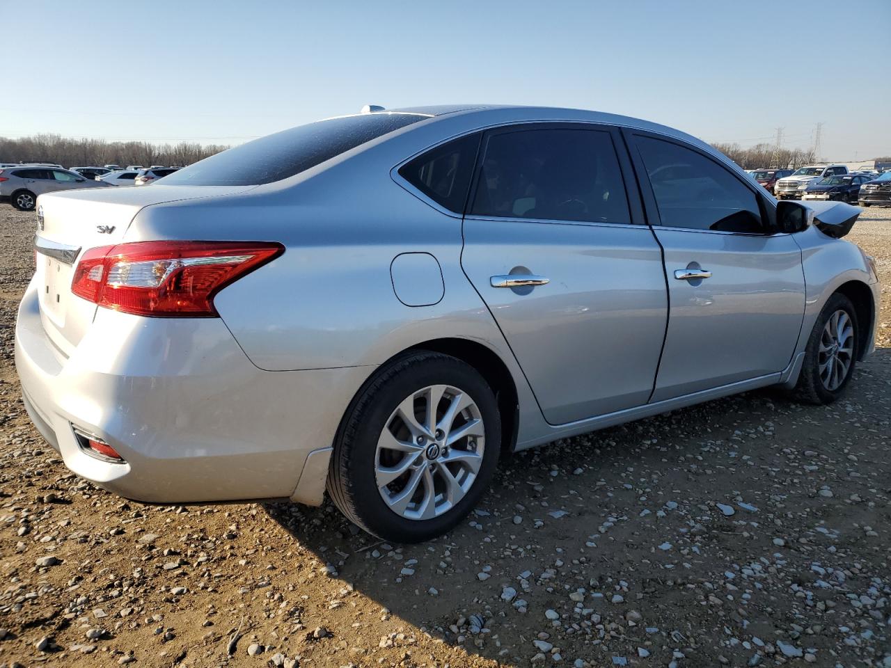 2016 Nissan Sentra - Image 3
