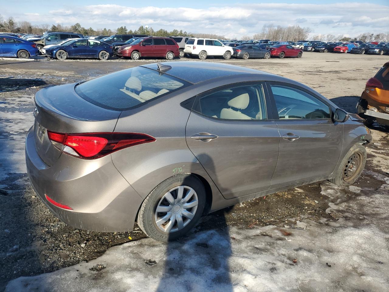 2016 Hyundai Elantra - Image 3