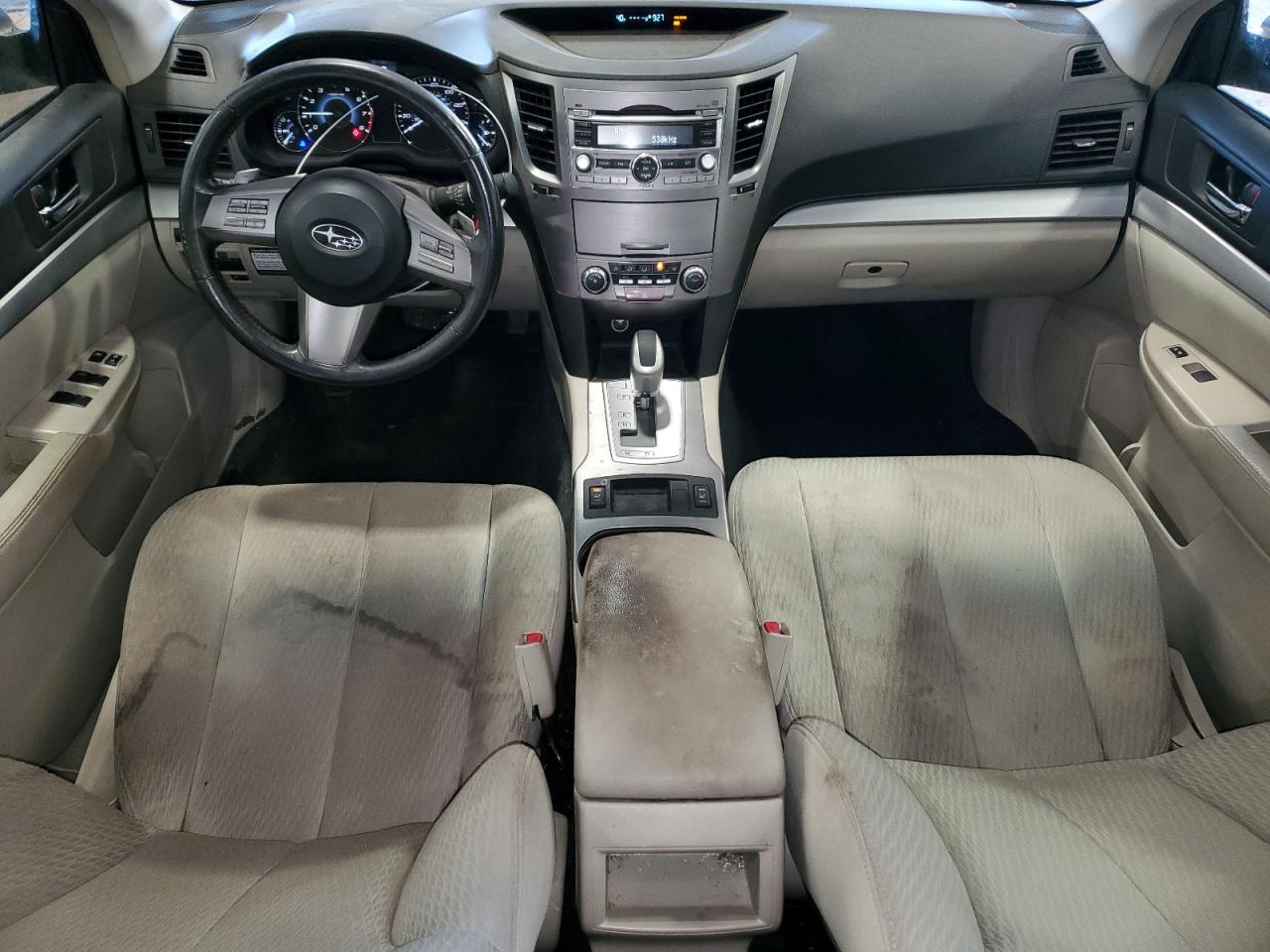 2010 Subaru Outback - Image 8