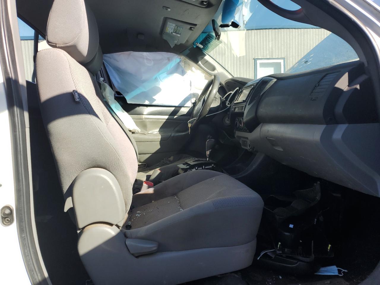 2014 Toyota Tacoma - Image 7