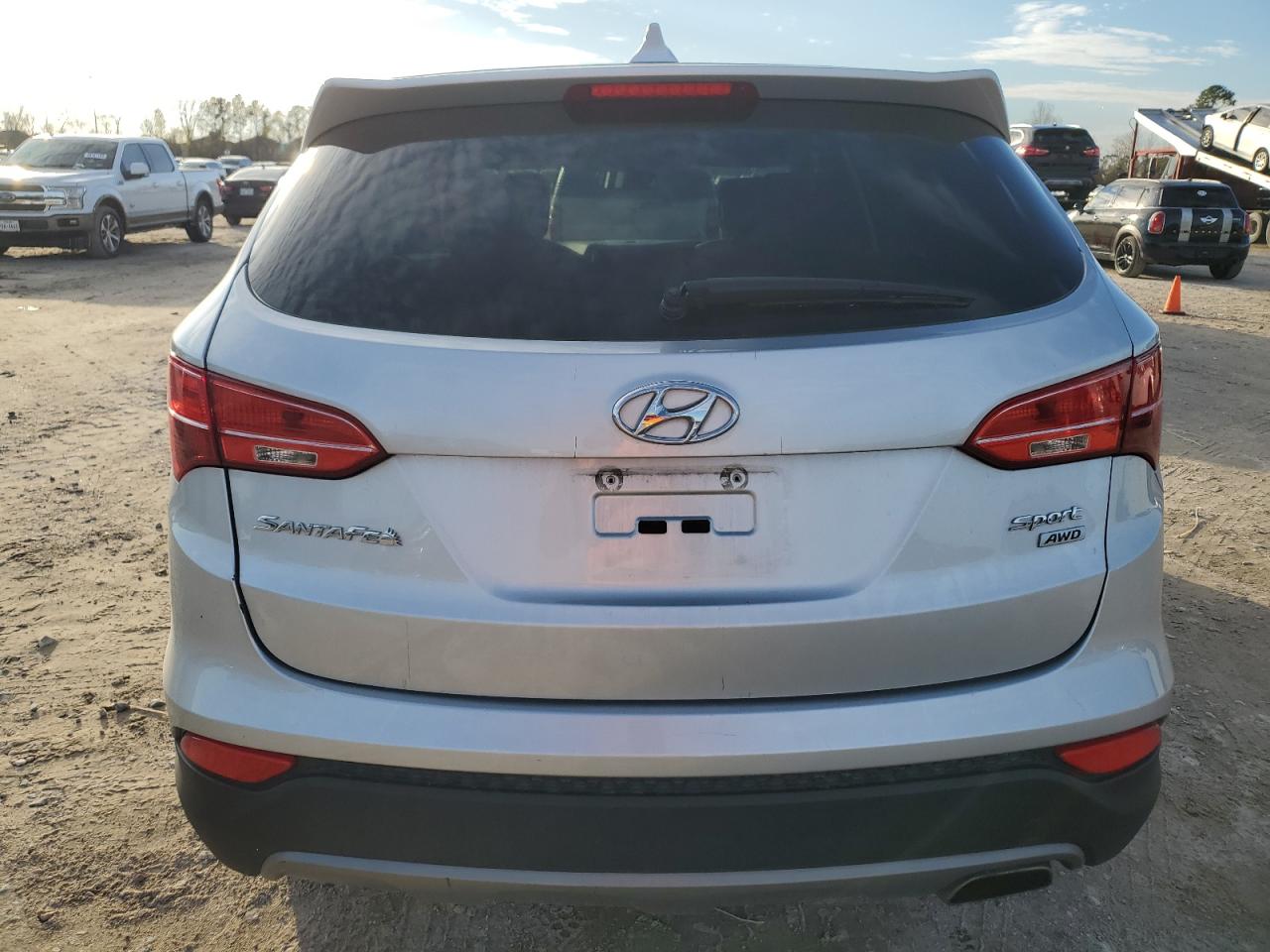 2016 Hyundai Santa Fe - Image 6
