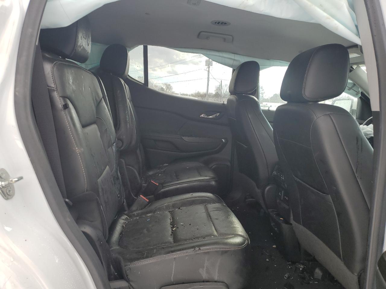 2020 GMC Acadia - Image 12