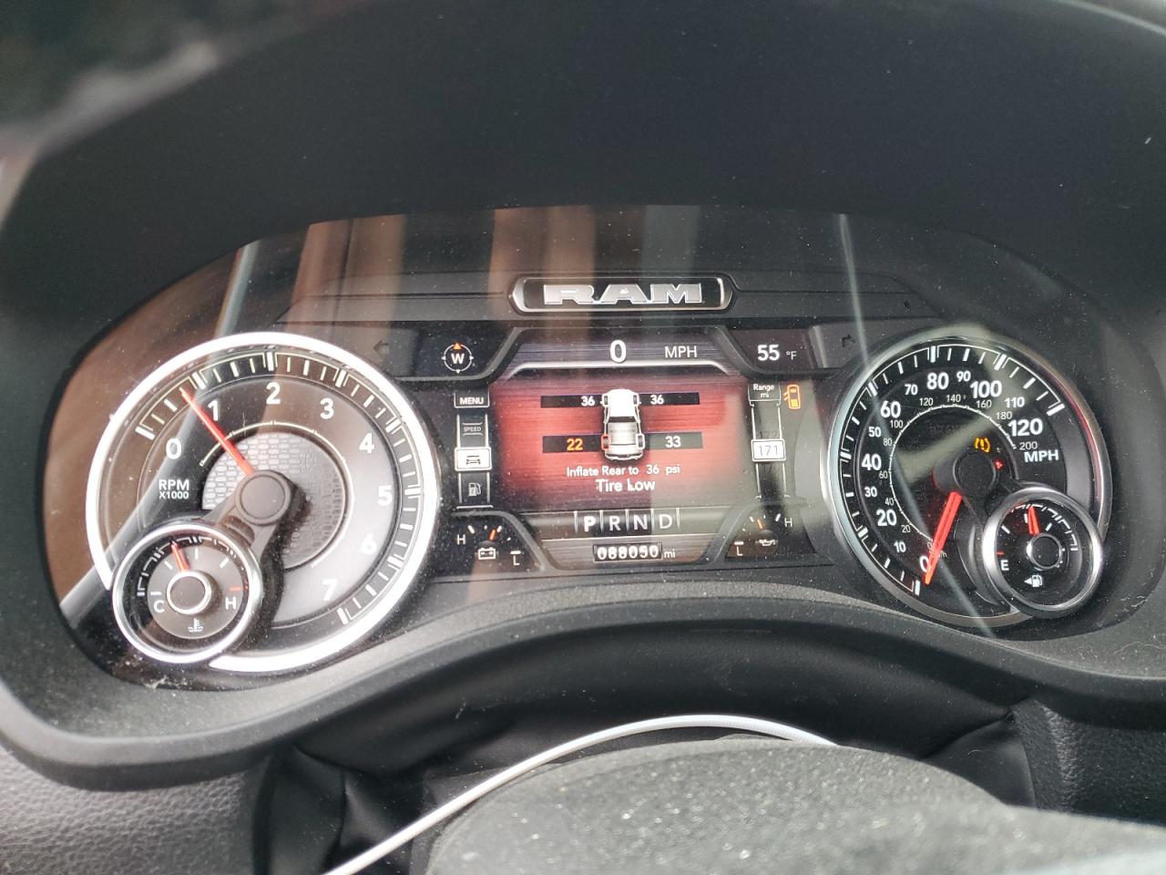 2022 RAM 1500 - Image 9