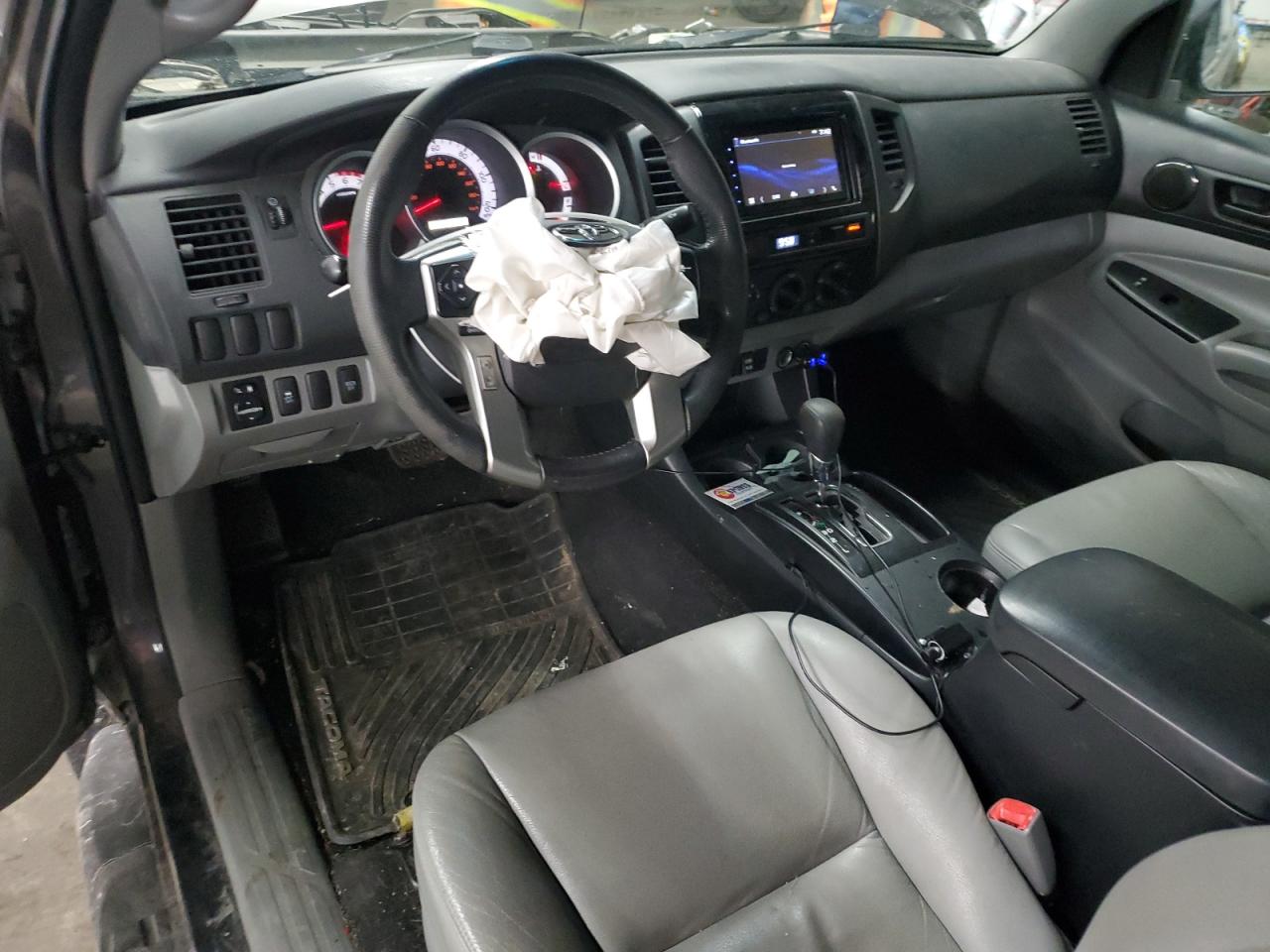 2014 Toyota Tacoma - Image 8