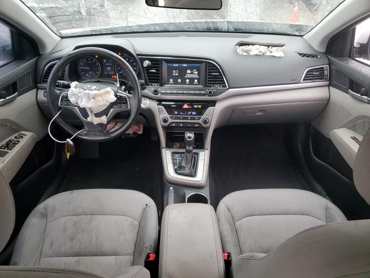 2017 Hyundai Elantra - Image 8