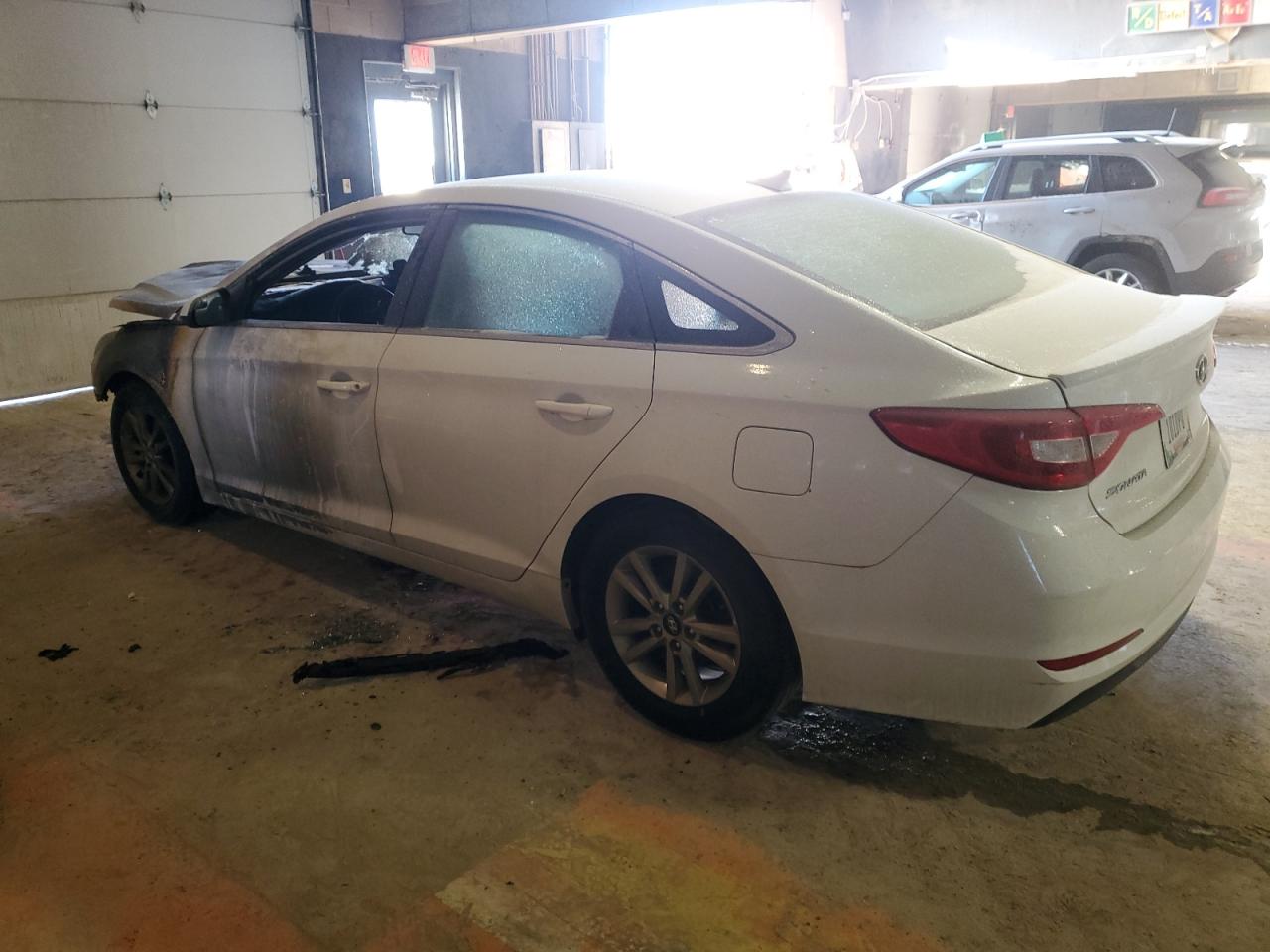 2016 Hyundai Sonata - Image 2