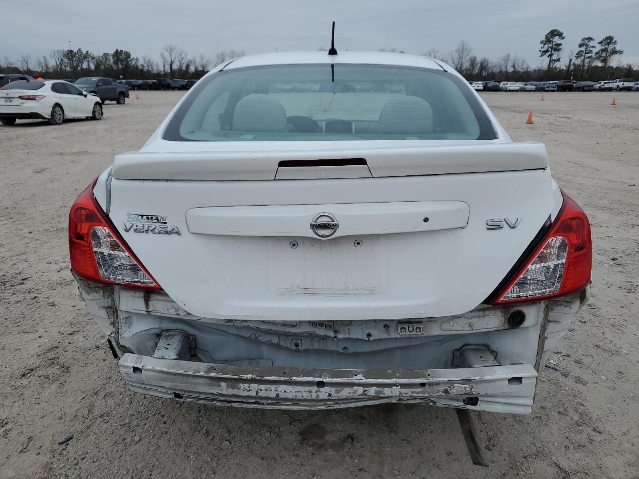 2015 Nissan Versa - Image 6