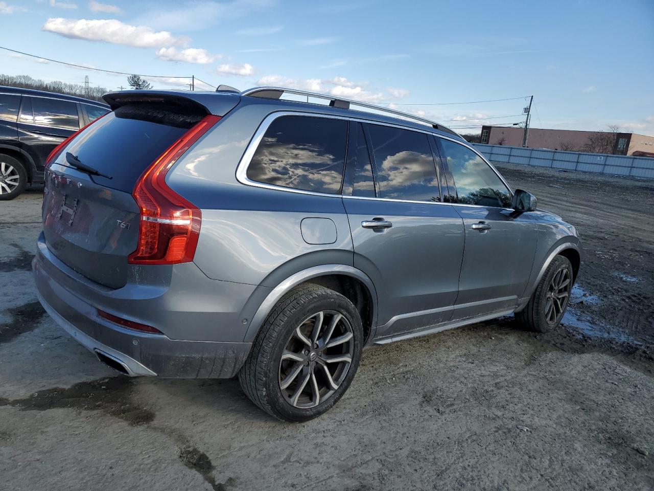 2016 Volvo XC90 - Image 3