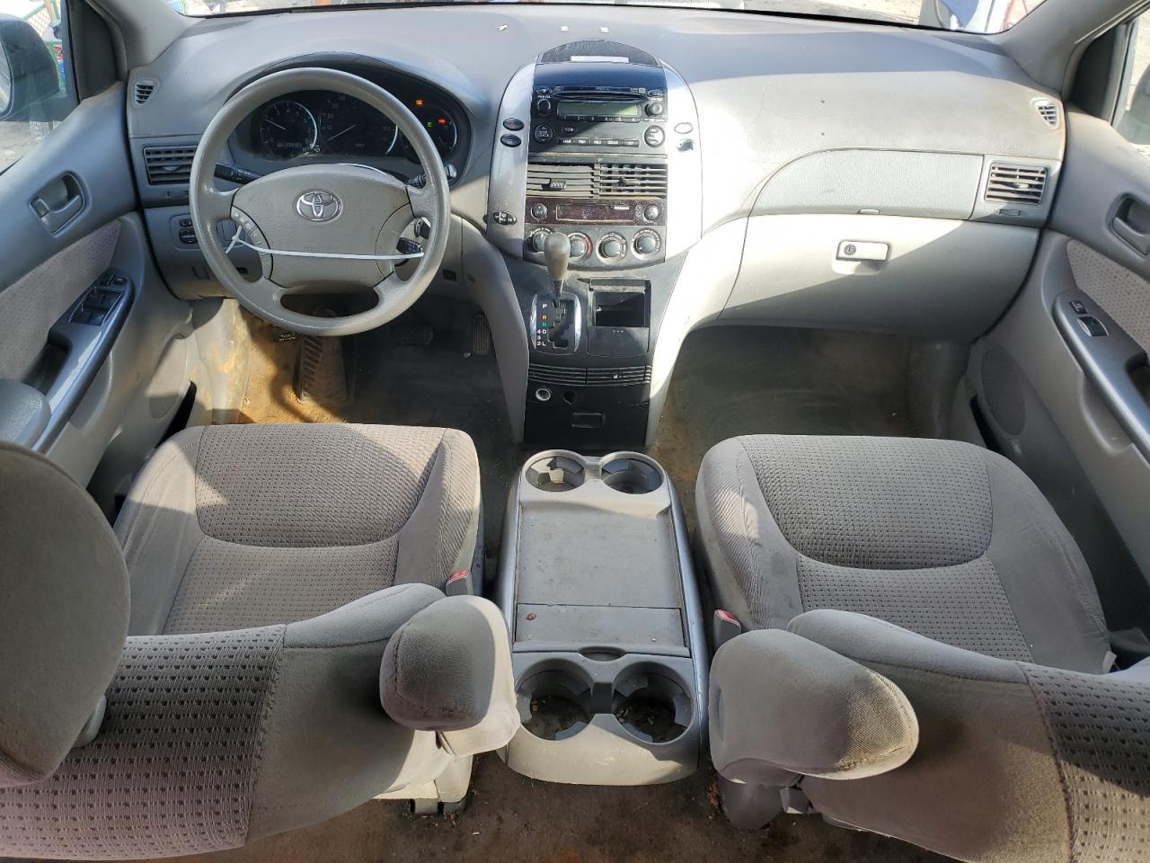 2006 Toyota Sienna - Image 8