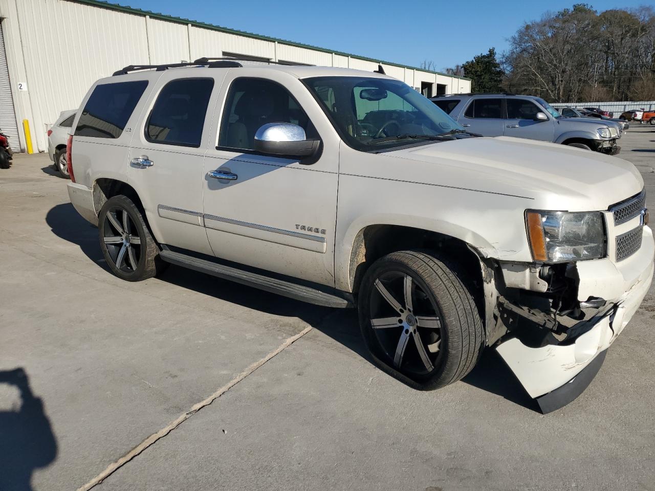 2010 Chevrolet Tahoe - Image 4