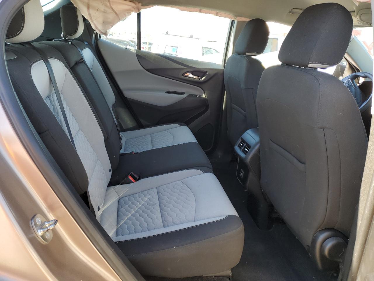 2GNAXHEV9K6231323 CHEVROLET EQUINOX 2019