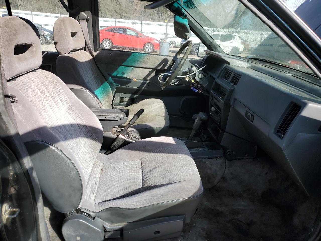 1993 Nissan Pathfinder - Image 7
