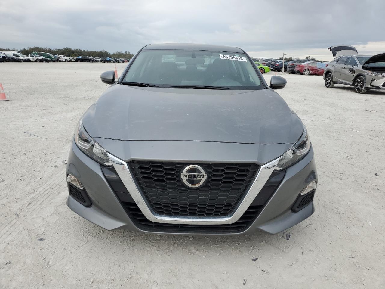 2019 Nissan Altima - Image 5